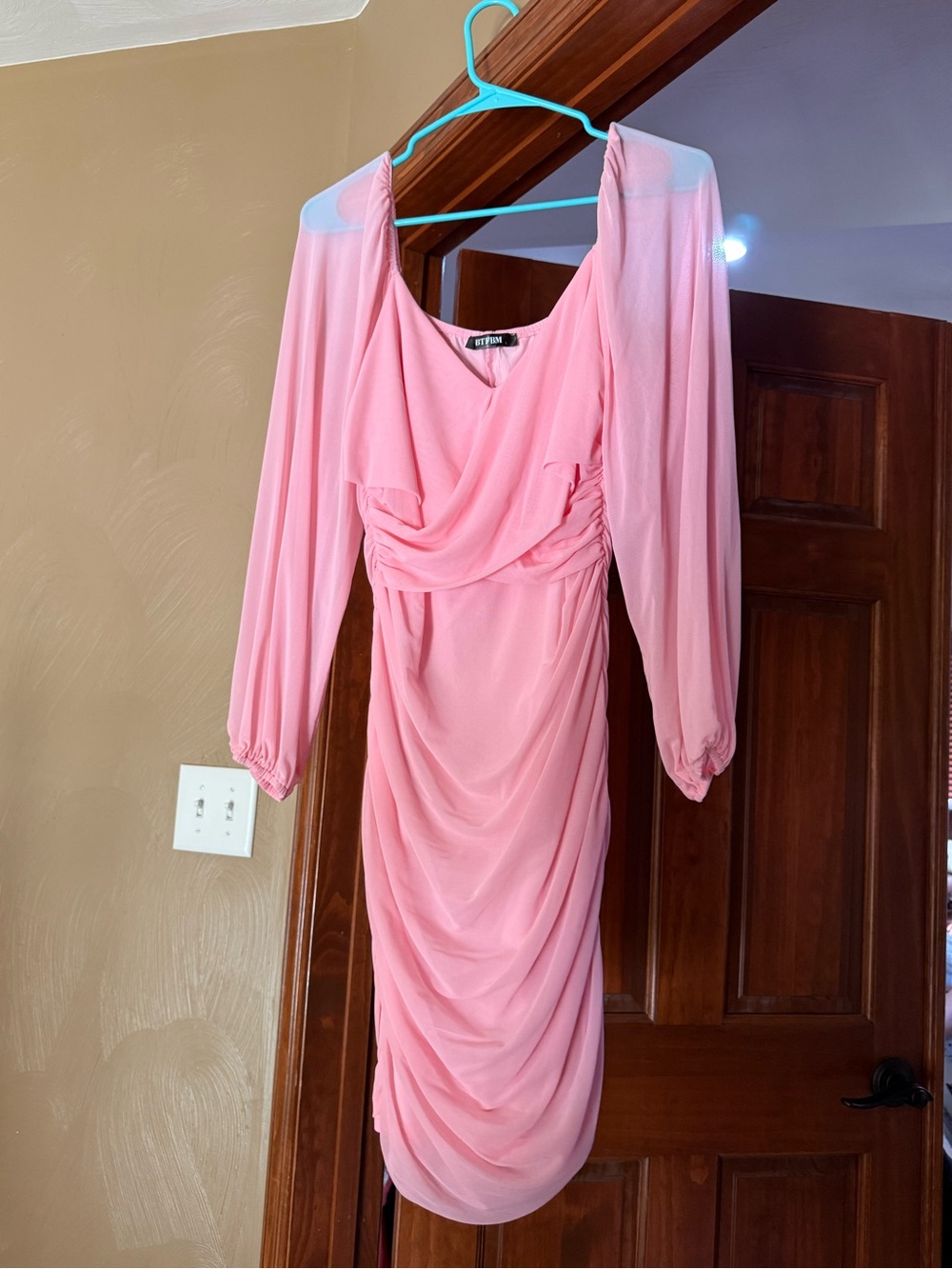 Elegant Pink Long-Sleeve Draped Midi Dress